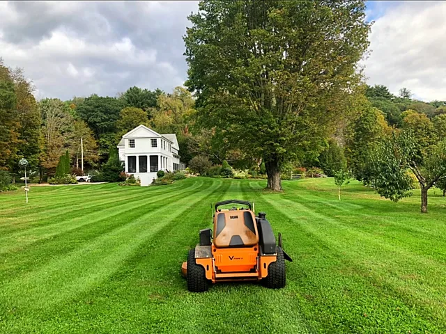 Carlson’s Lawn & Landscape LLC work photo