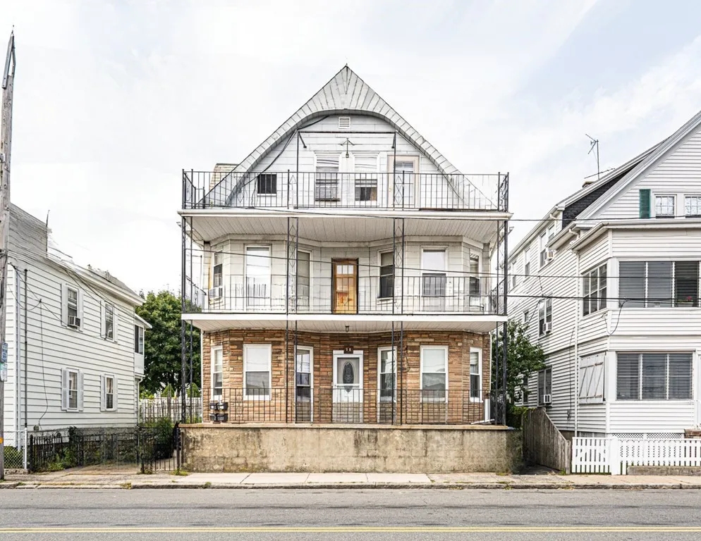 98 Margin St