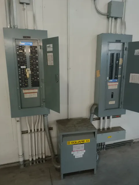 R.Silvia Electrical Contractor work photo