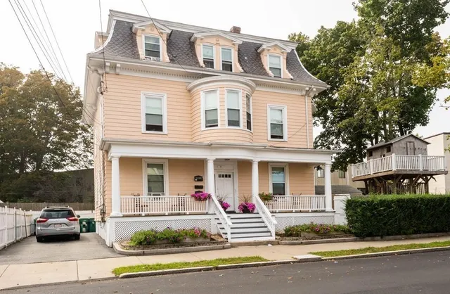 Mabel Hardy, Century 21 Hughes