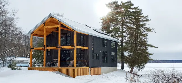 work photo from winterwoodtimberframes.com