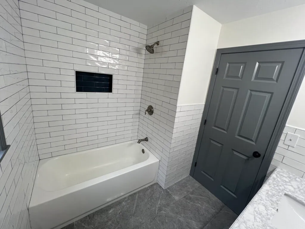 Bathroom remodeler, Flooring, General contractor, Home remodeling, Kitchen remodeler, bathroom renovation, tile (5)