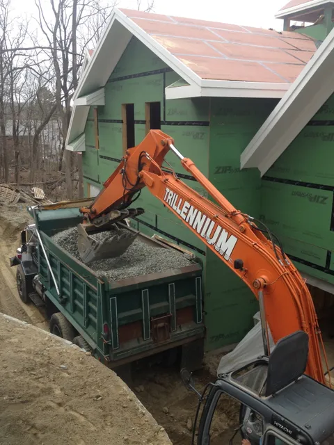 TRILLENNIUM SERVICES INC.Excavator Contractors work photo