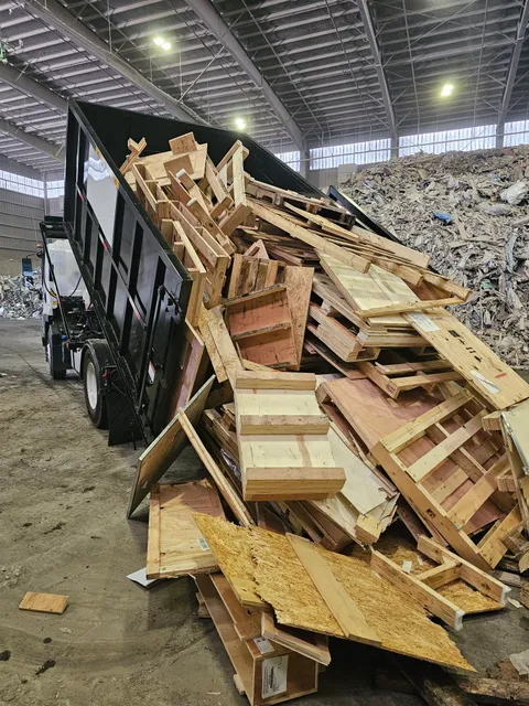 work photo from big-foot-dumpsters.com