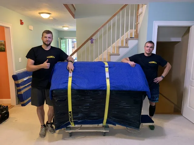LUMY Moving work photo