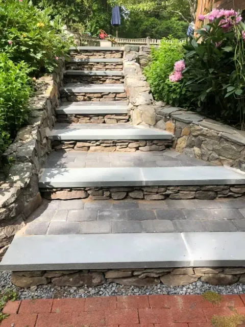 work photo from yardscapesbyrenee.com