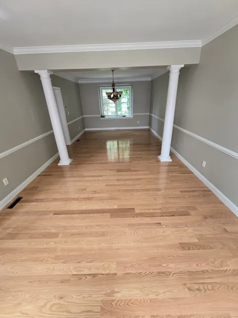 Daluxe Hardwood Floors work photo