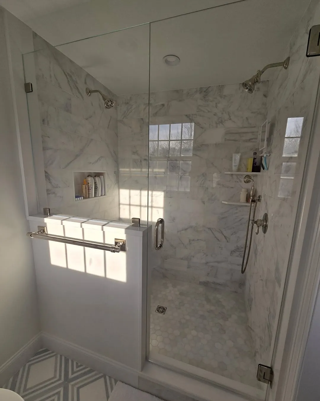 Got our boy Ted coming up putting in some nice work on the weekend. Christmas came early for these customers. #glassdoor #frameless #showerdoor
