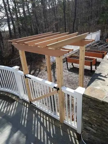 work photo from accuratefencecapecod.com