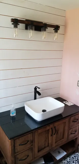 Honestus Woodworks & More, LLC researched project photo