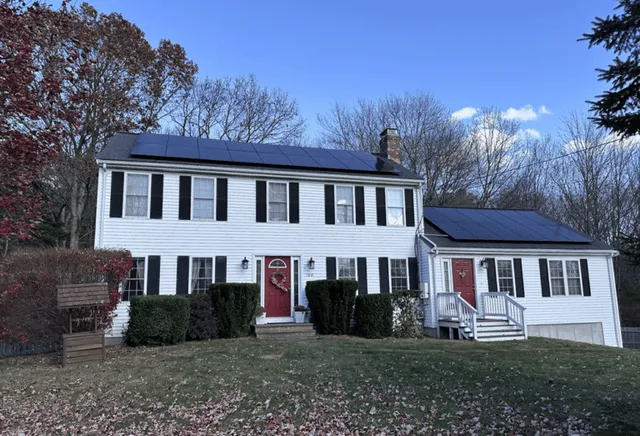 Whaling City Solar work photo