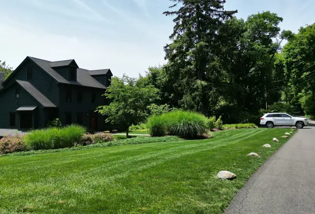 landscaping in trumbull
