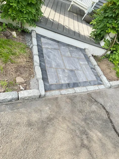 work photo from eightlaneslandscaping.com