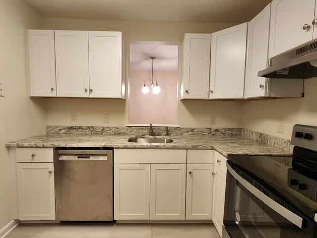 work photo from kurkercustomcarpentry.com