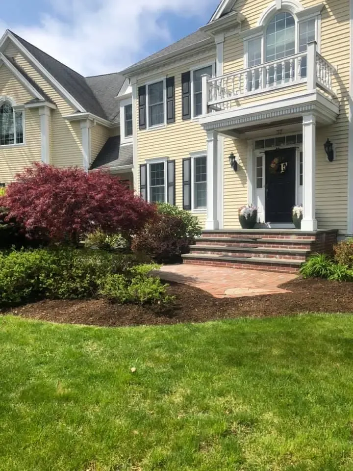 work photo from yardscapesbyrenee.com