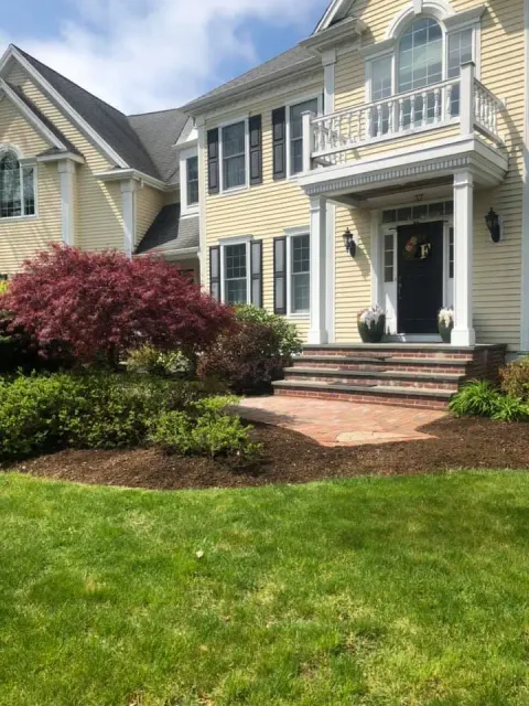 work photo from yardscapesbyrenee.com
