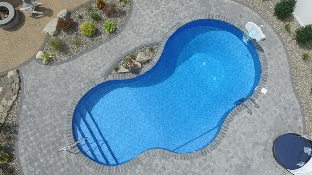 Aaron Pools & Spas work photo