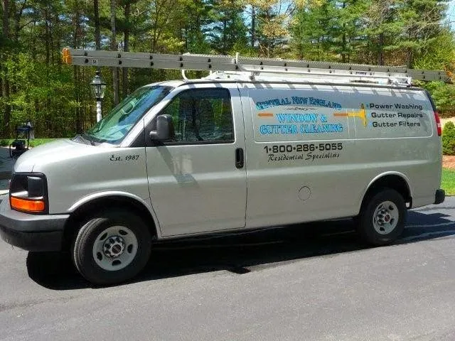 CENTRAL NEW ENGLAND WINDOW & GUTTER CLEANING work photo