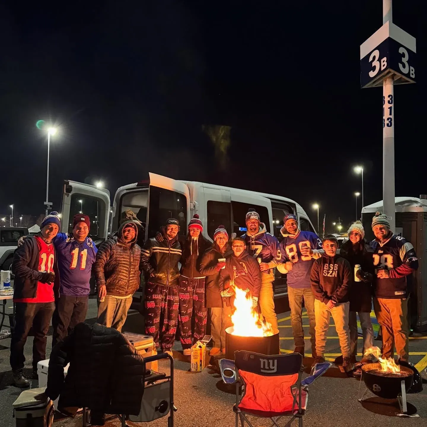 Rented a van an brought the crew for Monday night football! 🏈 Go Giants!! @jeffyoung9789 @erikamyoung @capt_jeff_viamari @vintage_and_young @magallagher12 @jgall52 @cdog2323 @greg2x_ @oobie @tylerdawgs2