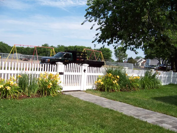 work photo from stewartfence.com