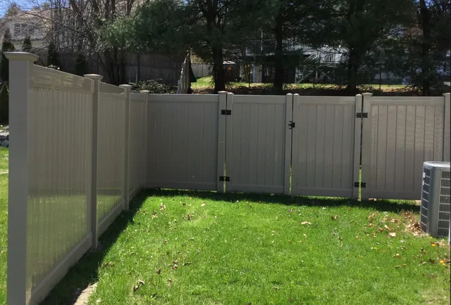 BUILTWELL FENCE work photo