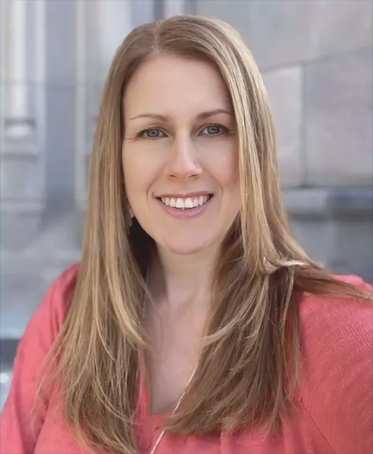 Carolyn Fletcher Real Estate-RE/MAX Vantage work photo