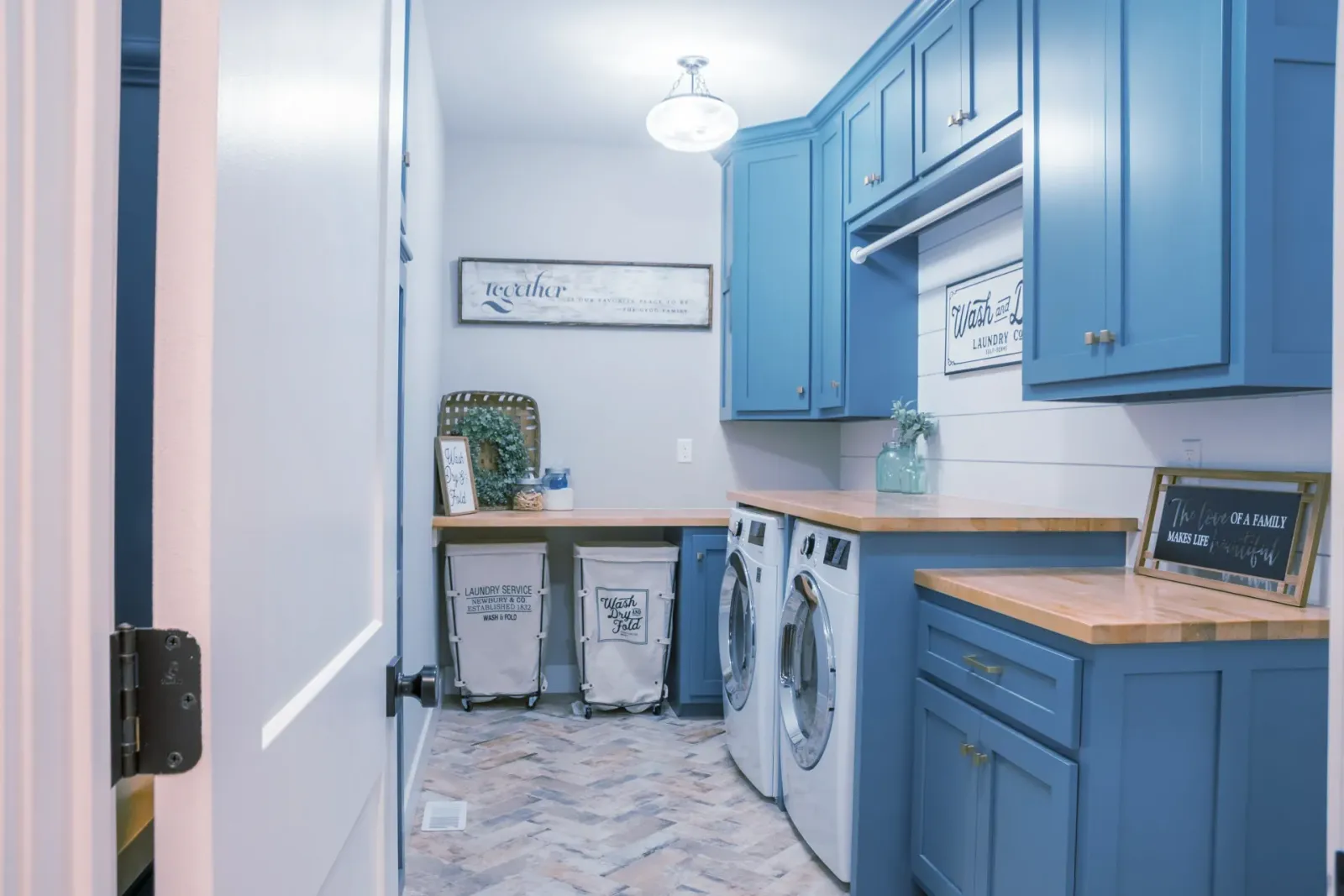 work photo from commonwealthcabinetry.com