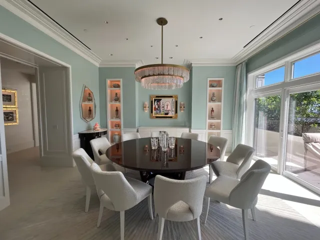 gloss walls dining room green.jpg
