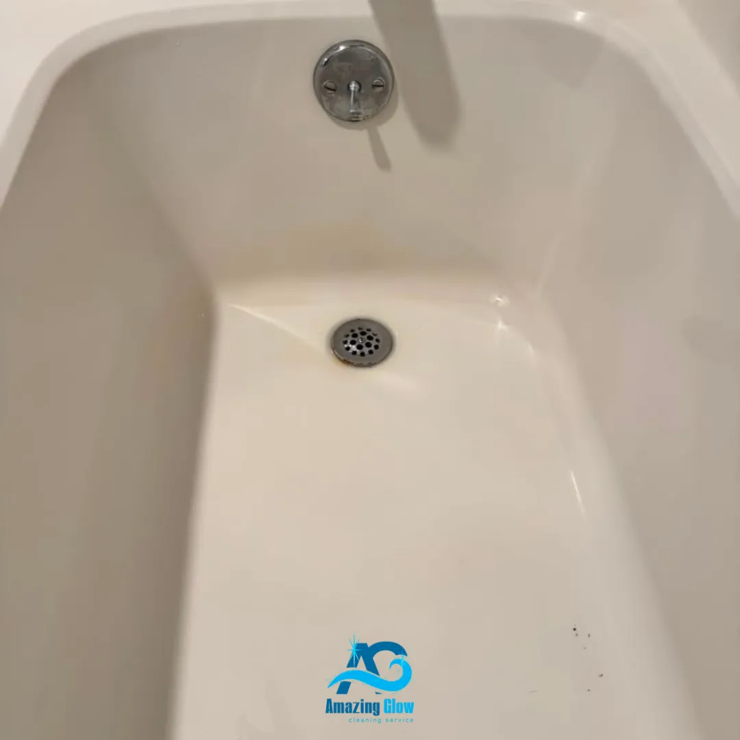 work photo from amazingglowcleaningservice.com
