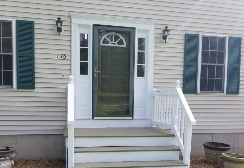 Deck Refinishing and Maintenance