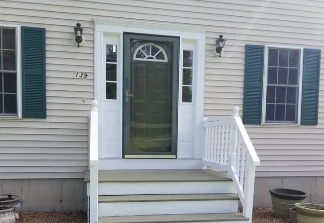 Deck Refinishing and Maintenance