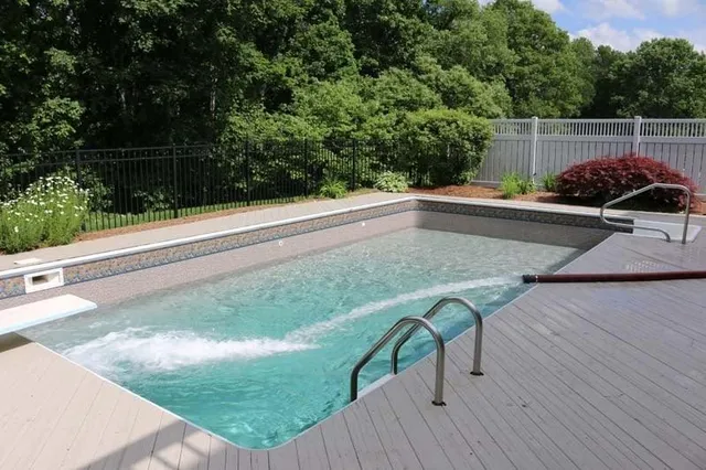 work photo from theswimmingpoolstore.com