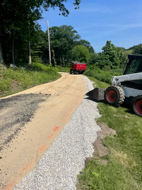 work photo from bobmuldoonpaving.com