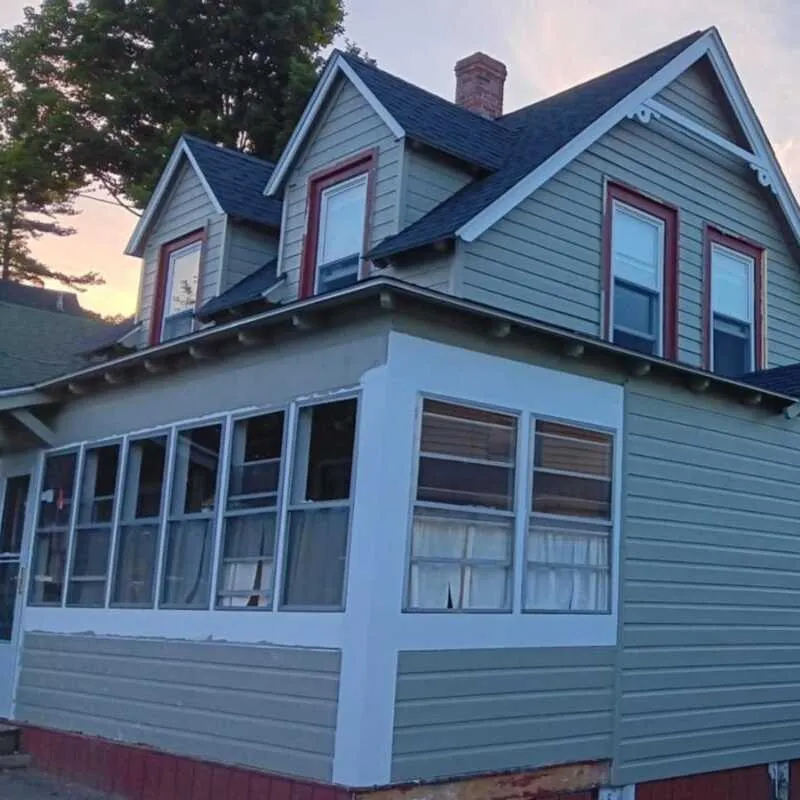 Painting Service Specialist in Lynn, MA - Solis Remodeling INC (8)