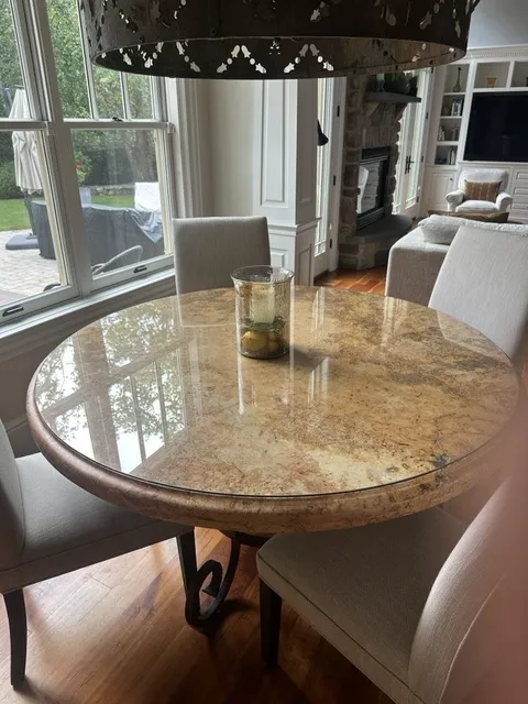 MIDDLEBORO GLASS researched project photo