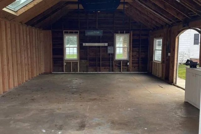 garage-floor-before