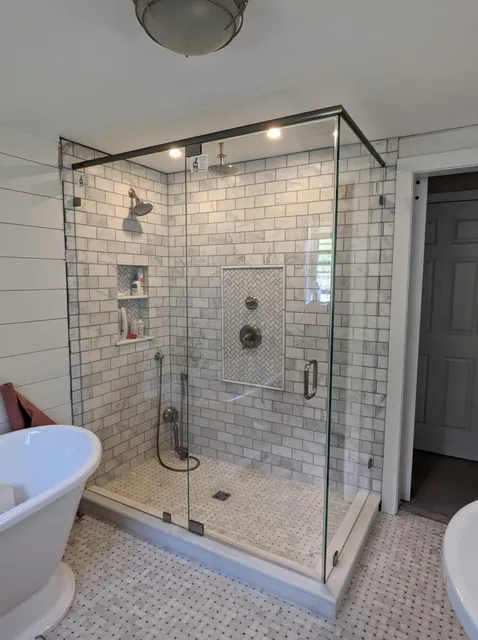 Gingras Glass & Shower Door, LLC work photo