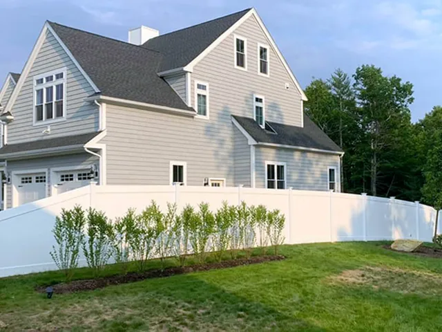 Residential fencing company Middleborough, MA
