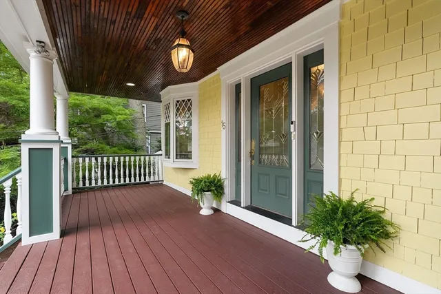 15 Lincoln St