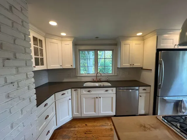 Contrast Painting & Remodeling work photo