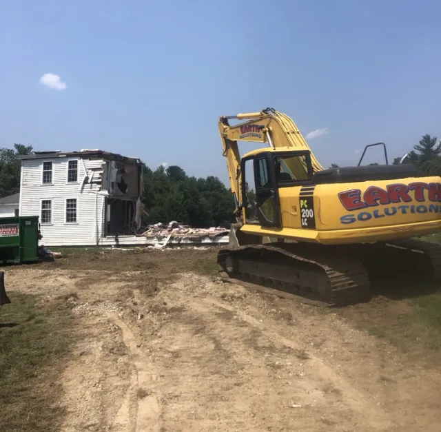 work photo from earthsolutionsexcavating.com