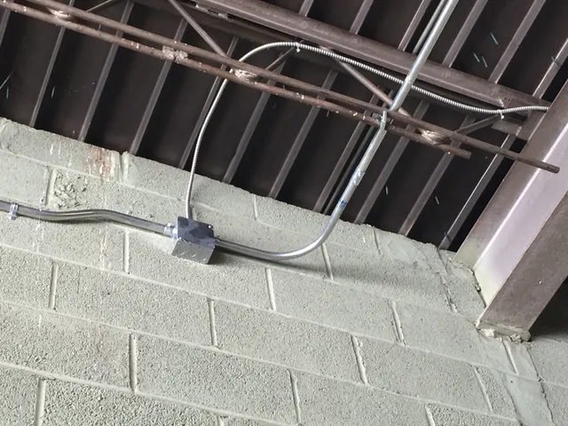 work photo from advantagepestcontrolinc.com