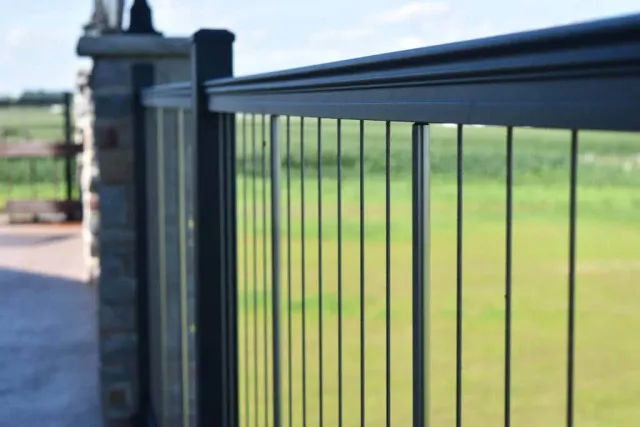 work photo from bandbfencecompany.com