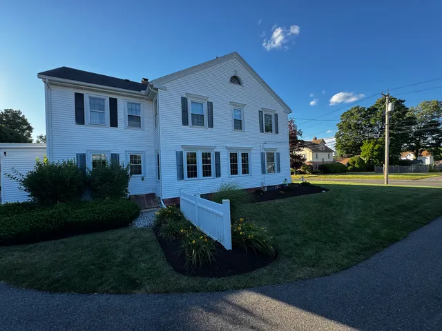 Beane's Lawn Service and Landscapes LLC work photo
