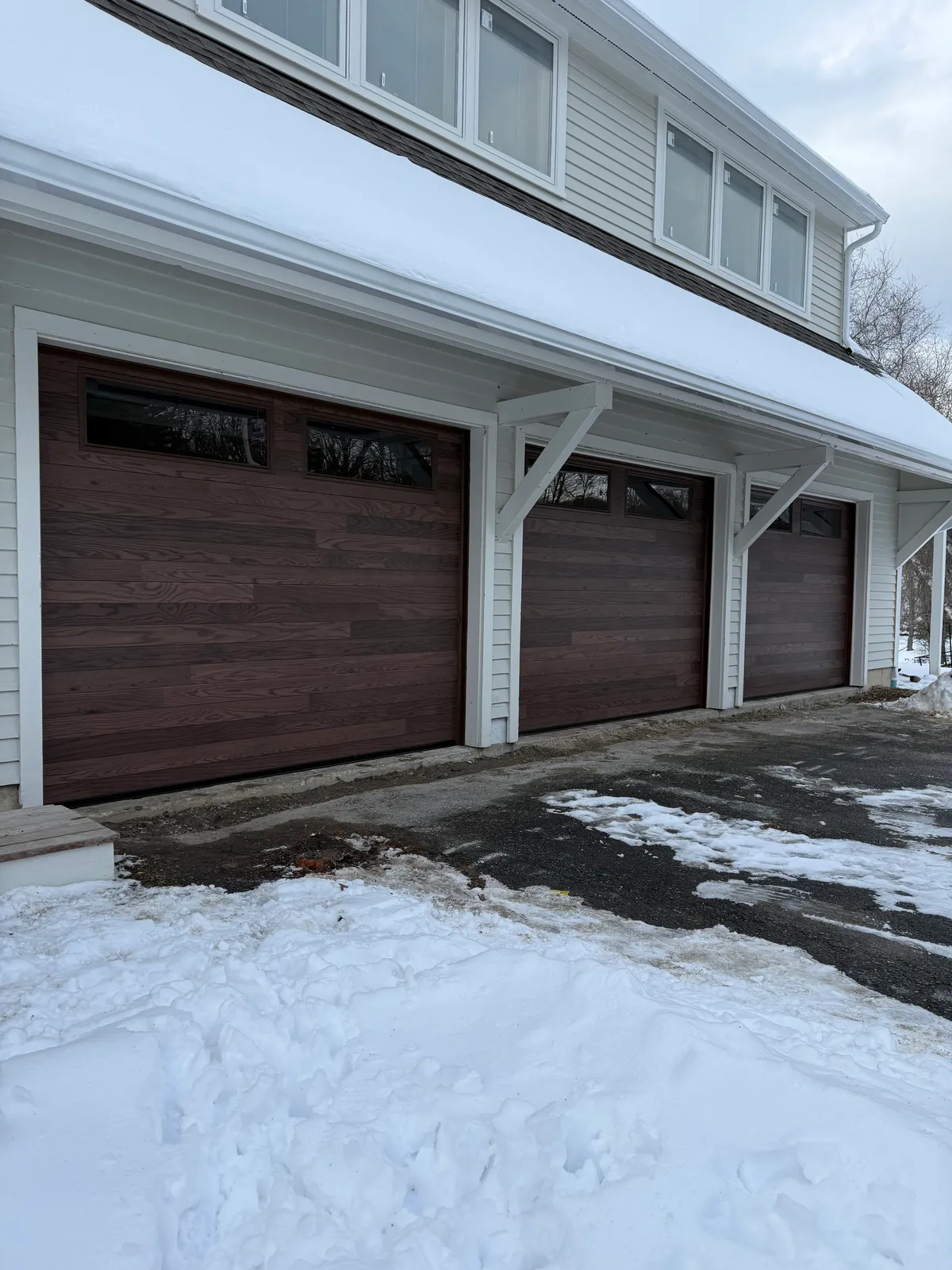 Raised panel garage door – Longmeadow MA