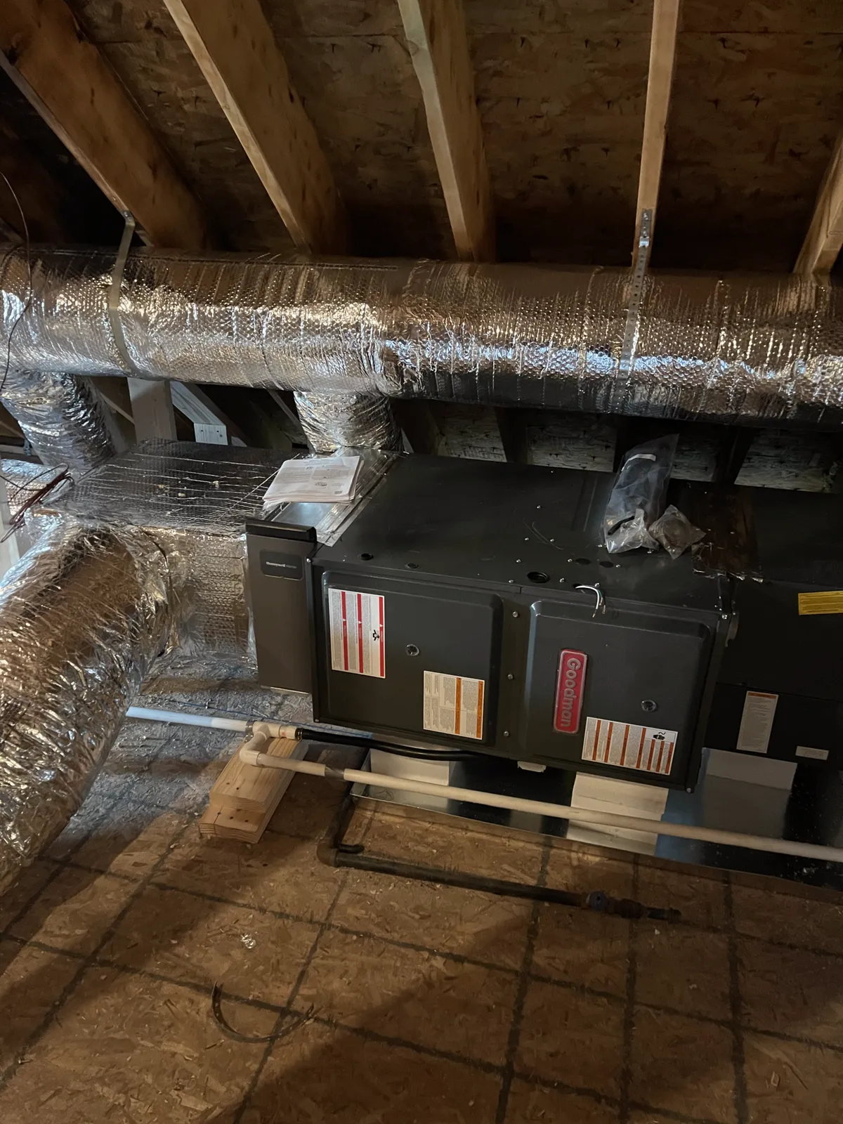 Gas furnace with AC and all-new ductwork in a crawlspace