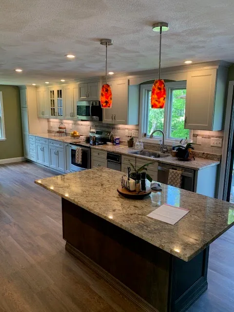 HSH DESIGN INC. - Kitchen, Bath, & Home Showroom