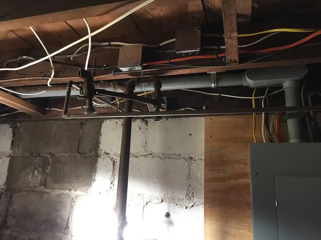 work photo from castleelectric.biz