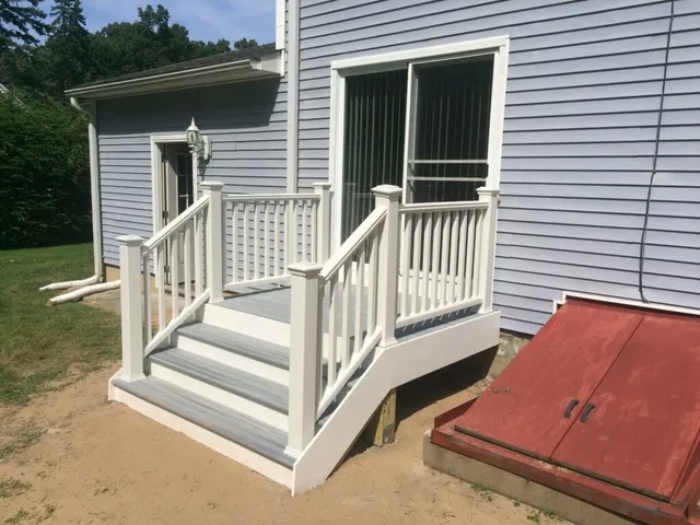 work photo from advancedcustomdecks.com