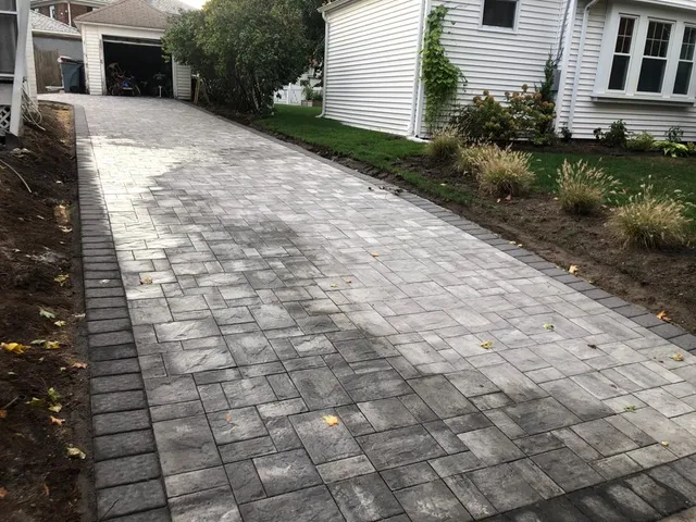 work photo from royalstonelandscapeconstruction.com